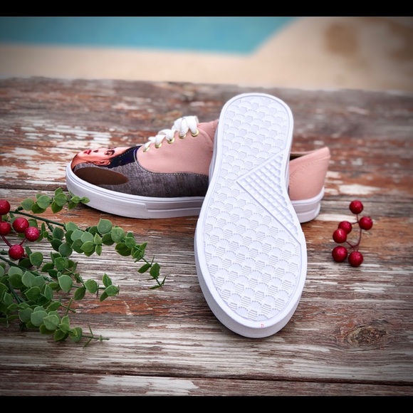 Frida Kahlo Lace Up Sneakers Gray - Picture 3 of 3